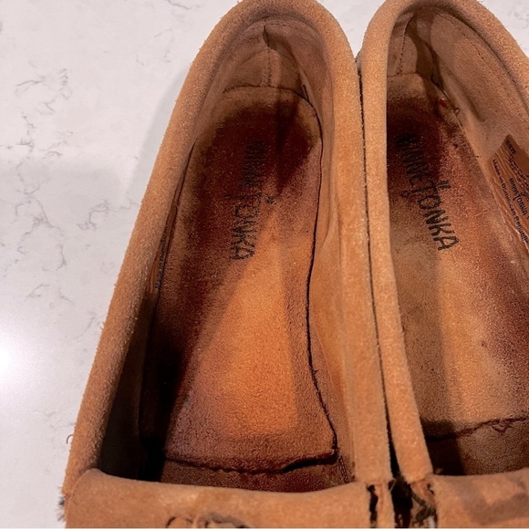 Minnetonka Women's Leather Leopard Calf Hair Kilty Moccasin Driving Loafer 7 - Picture 9 of 12